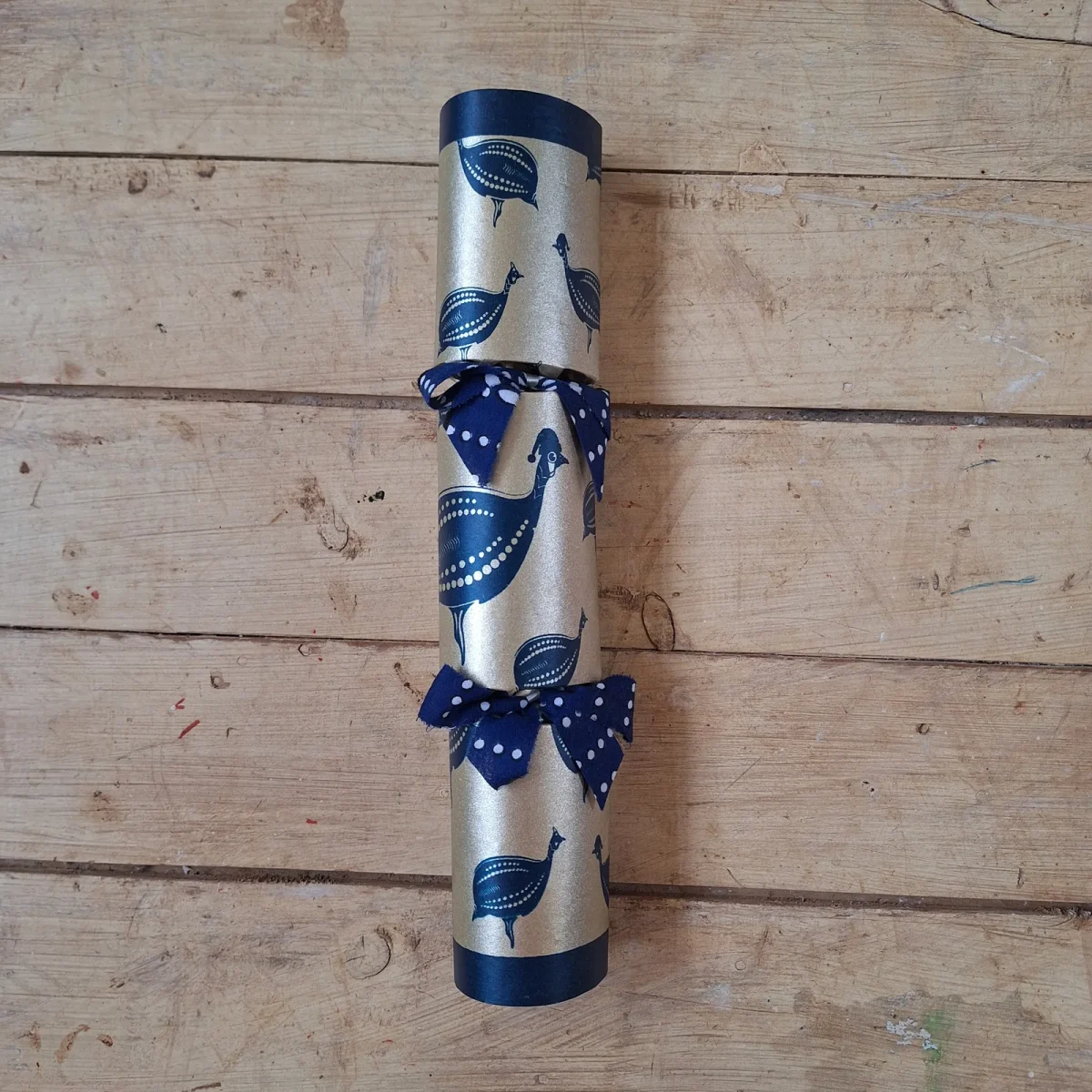Gold Christmas Cracker 017 (single)