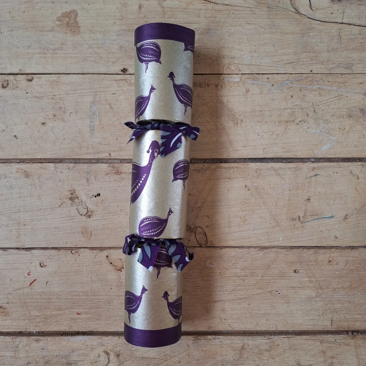 Gold Christmas Cracker 022 (single)