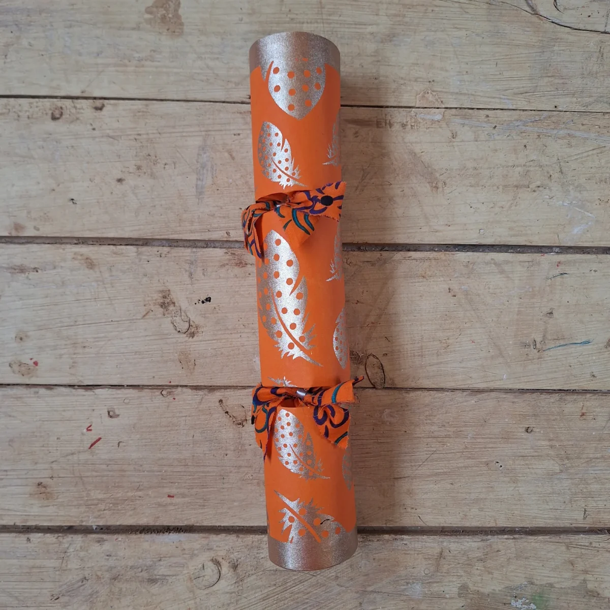 Gold Christmas Cracker 025 (single)