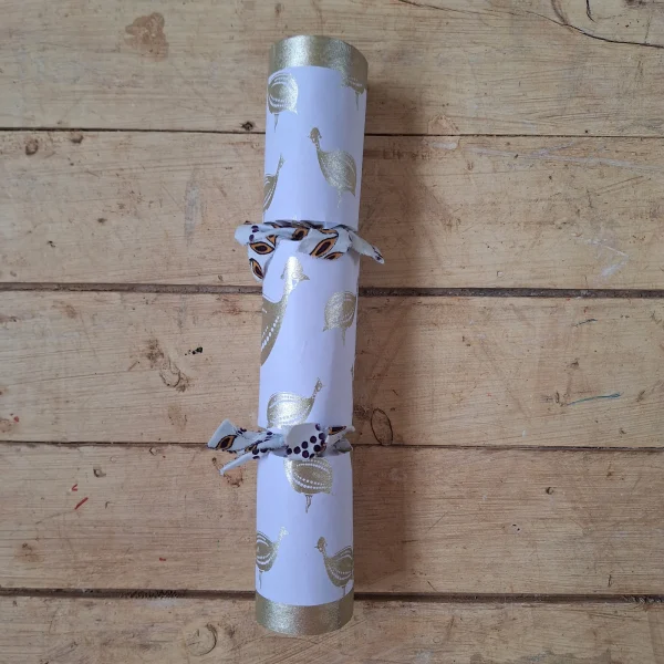 Gold Christmas Cracker 030 (single): white with gold guinea fowl