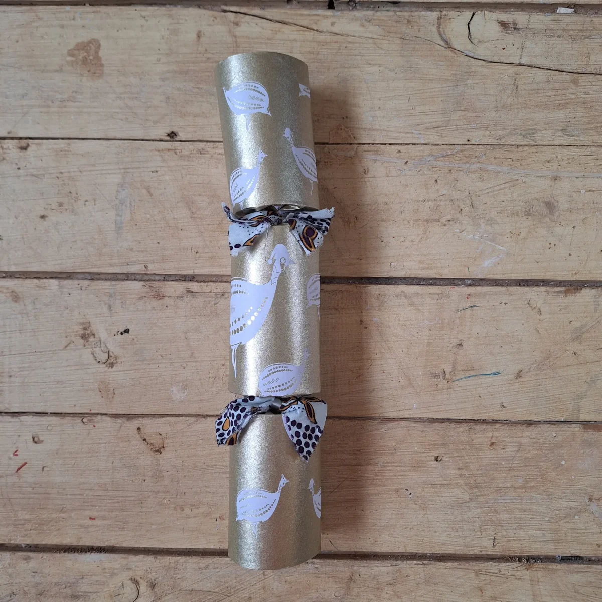 Gold Christmas Cracker 032 (single)