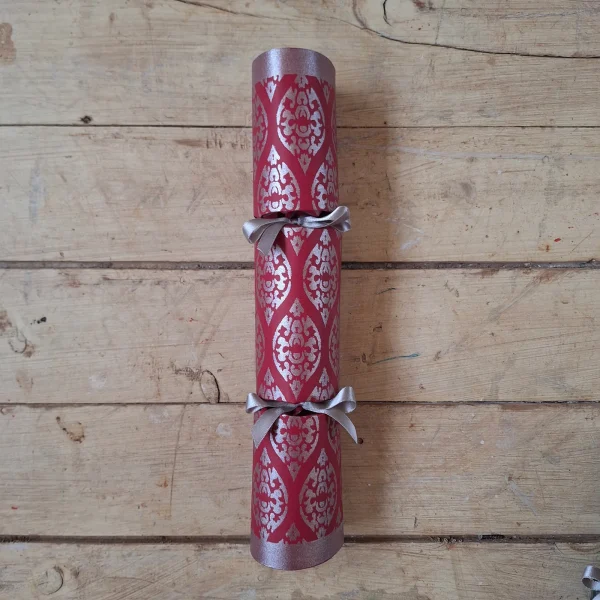 Malindi Christmas Cracker 001 (single): Malindi damask in red