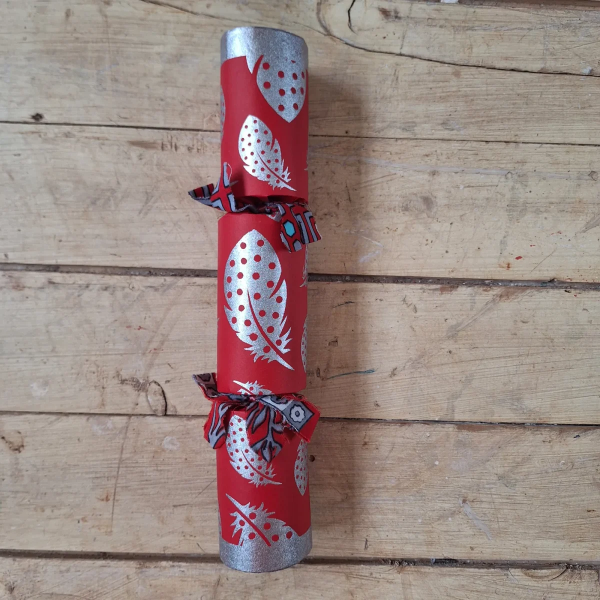 Silver Christmas Cracker 002 (single)