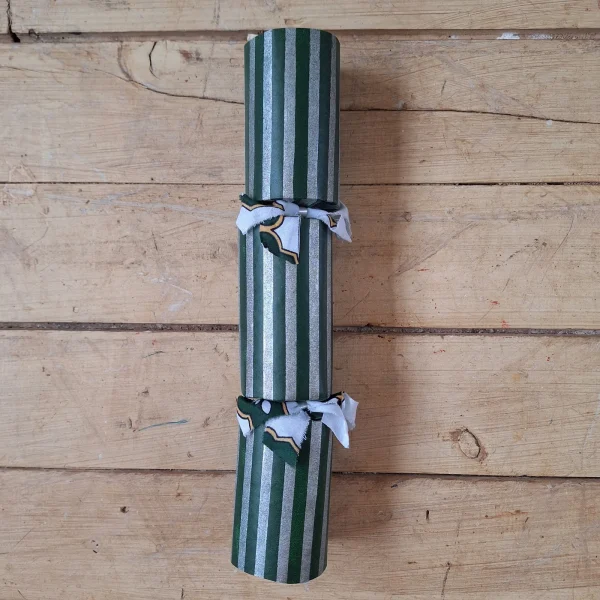 Silver Christmas Cracker 006 (single): green and silver stripes