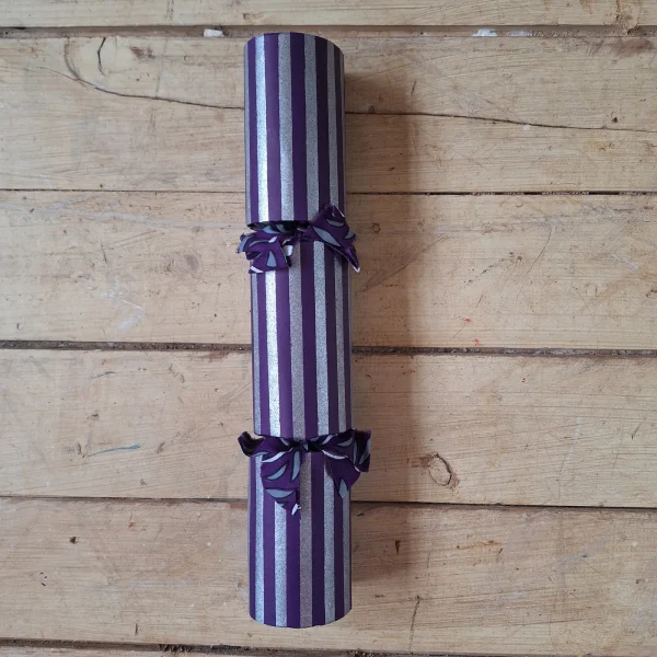 Silver Christmas Cracker 016 (single): purple and silver stripes