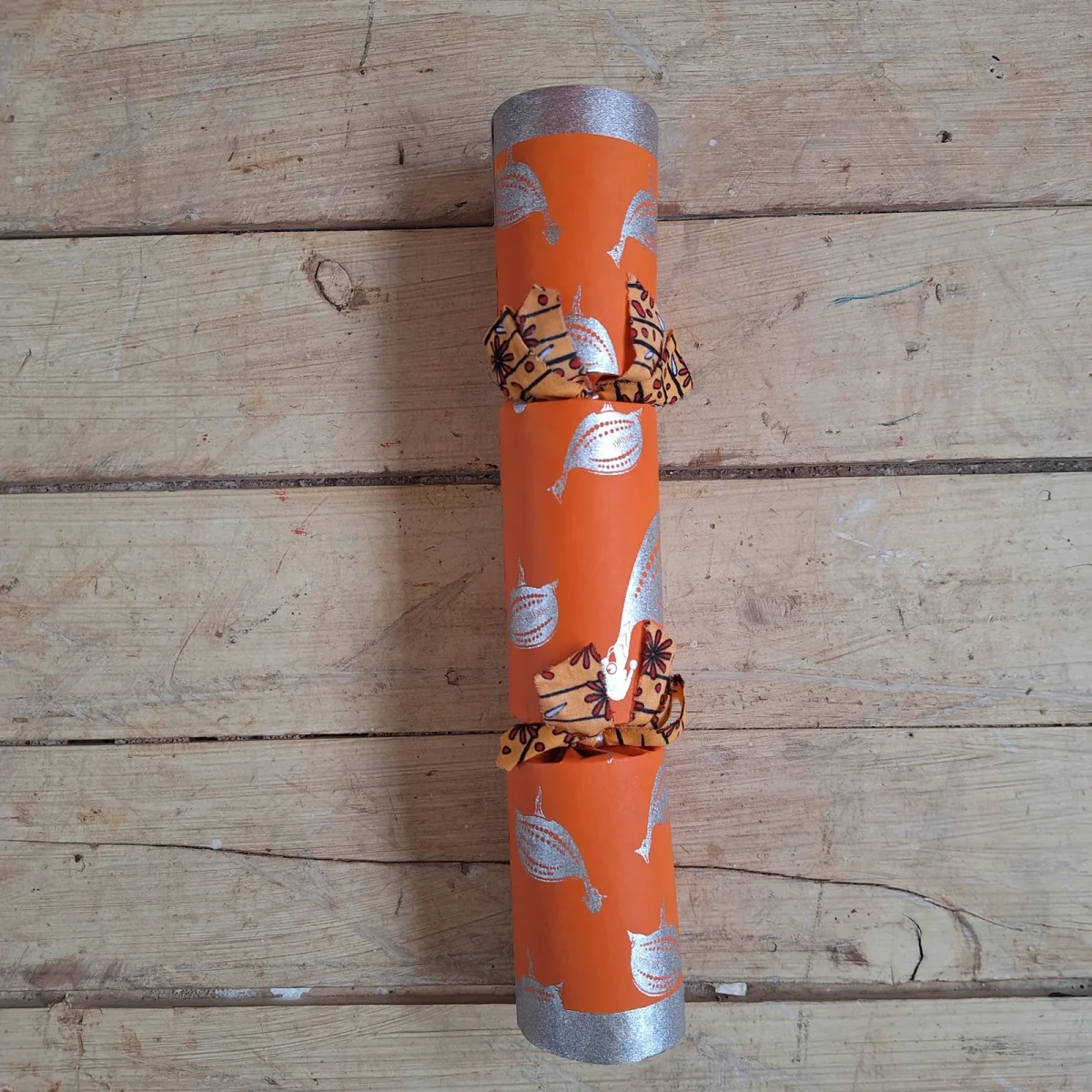 Silver Christmas Cracker 022 (single)