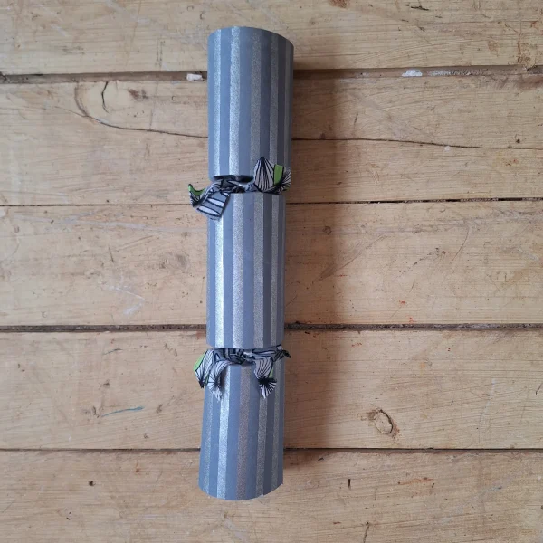 Silver Christmas Cracker 025 (single): grey and silver stripes